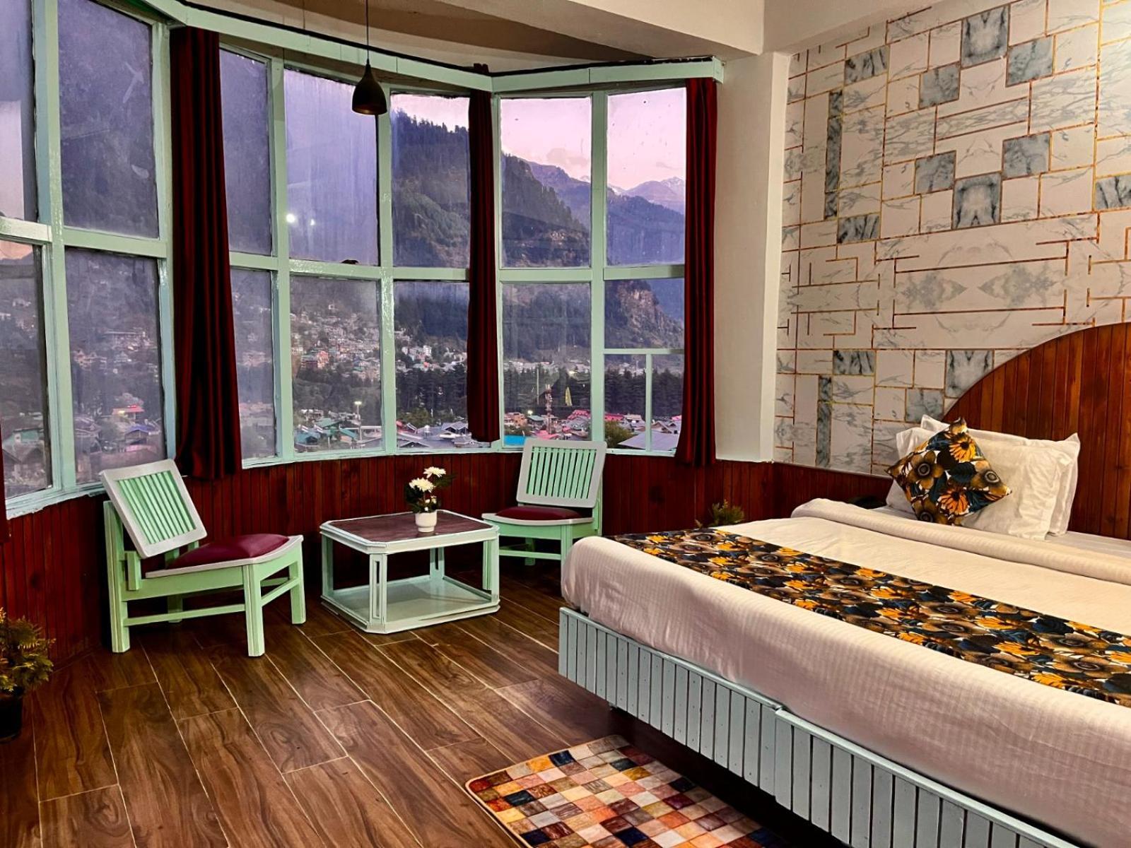 Hadimba Hill View By Hadimba Palace, Manali - Premium Room ! Family Hotel ! Parking ! Near Hadimba Temple エクステリア 写真